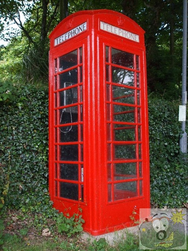 A red Telephone box K7